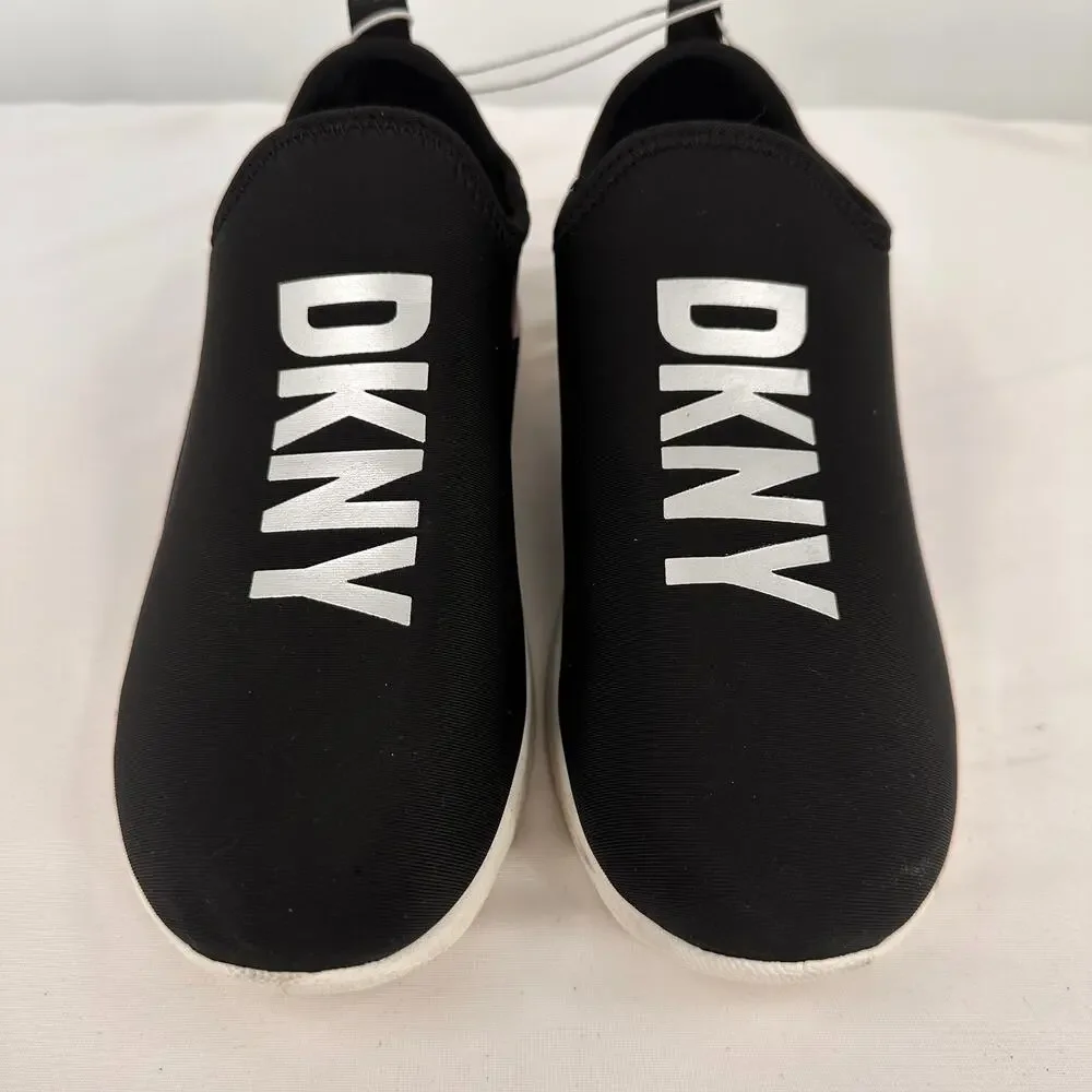 DKNY Girls Maddie Stretch Slip On Sneakers NWOT Size 3